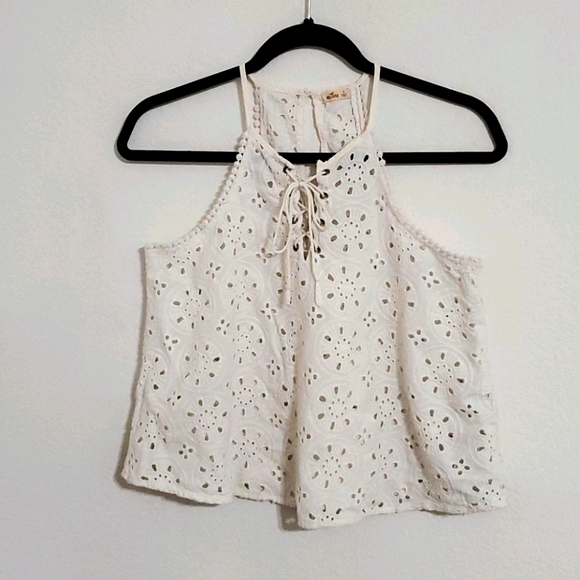 HOLLISTER white eyelet lace up detail top Small - Picture 3 of 8